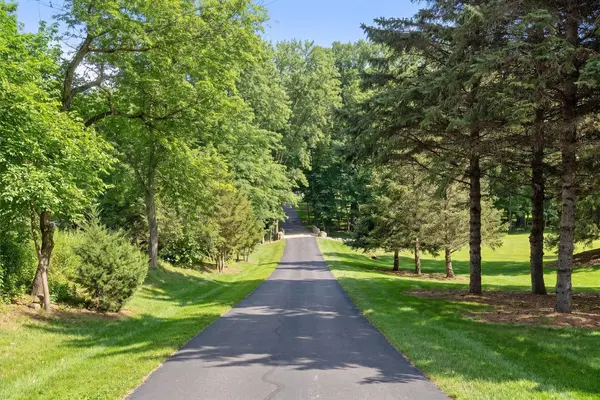 2495 Willow DR, Medina, MN 55340