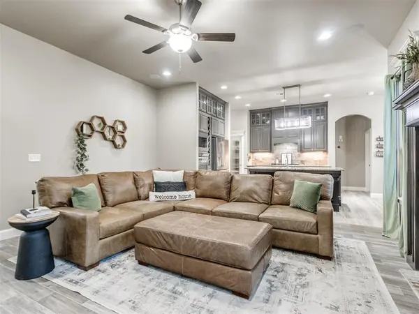304 Clementine RD, Yukon, OK 73099