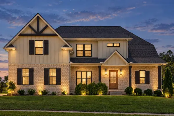 104 Sawyer Ct, Clarksville, TN 37043