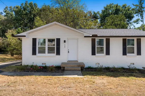 2565 Bethwood Dr, Nashville, TN 37207