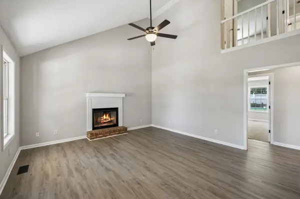 106 Rolling Meadow Dr, Clarksville, TN 37040