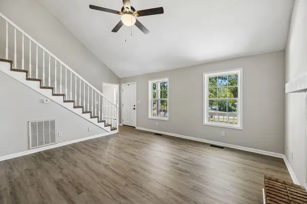 106 Rolling Meadow Dr, Clarksville, TN 37040