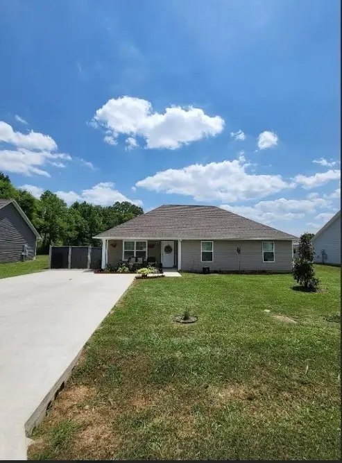 1414 Triple K Ave, Lawrenceburg, TN 38464