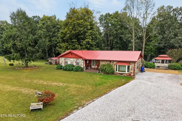 1093 Pomona Rd, Crossville, TN 38571