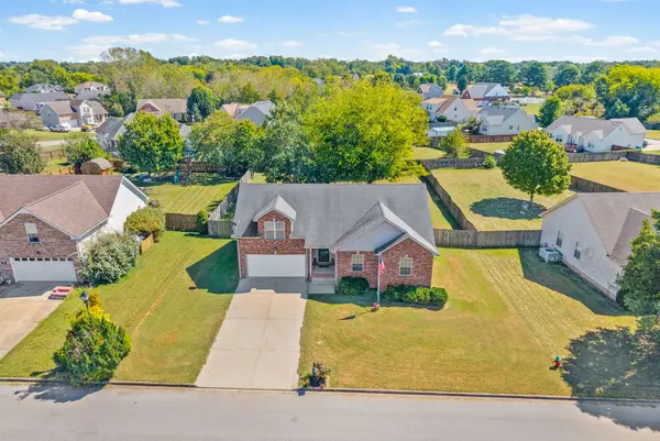 3709 Wheatfield Ln, Clarksville, TN 37040