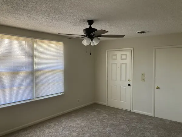 1006 Center Point Rd #Unit A, Hendersonville, TN 37075