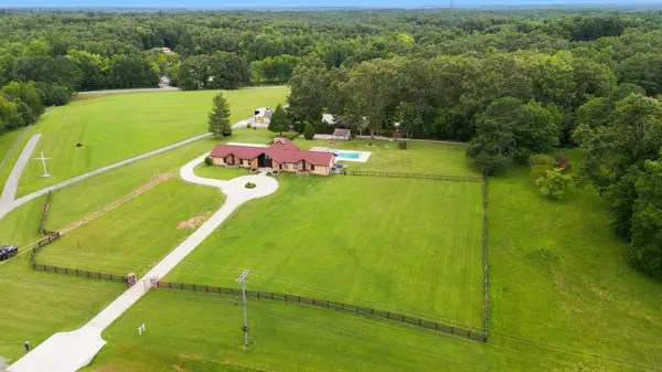 5350 Ashland City Rd, Clarksville, TN 37043