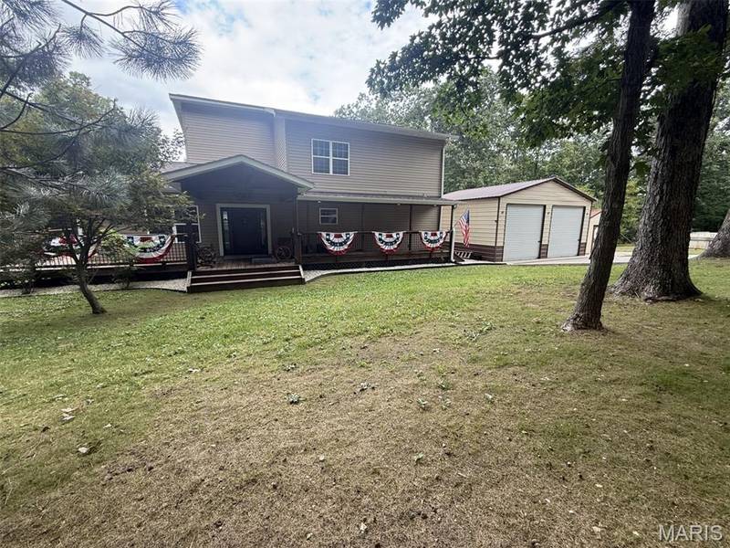 10421 Apke LN, Catawissa, MO 63015