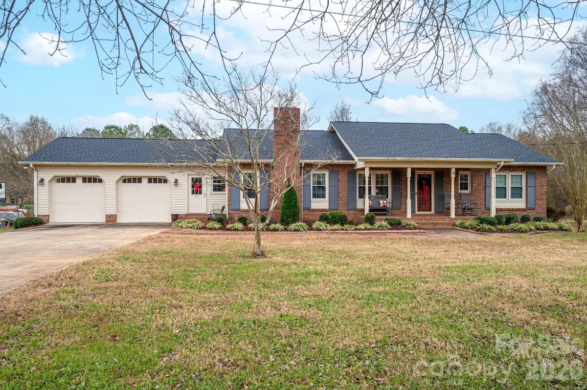 113 Old Stagecoach RD, Lawndale, NC 28090