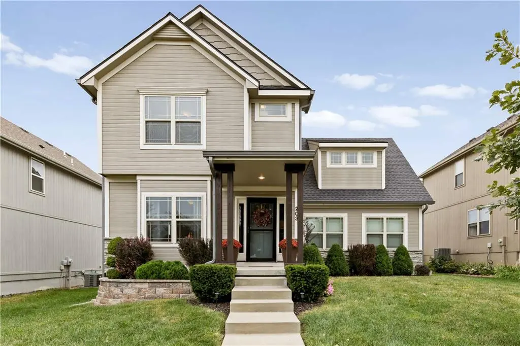 203 N Franklin ST, Raymore, MO 64083
