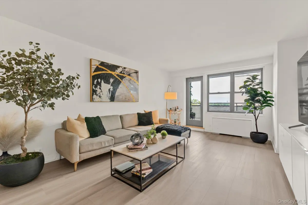 125-10 Queens BLVD #606, Kew Gardens, NY 11415