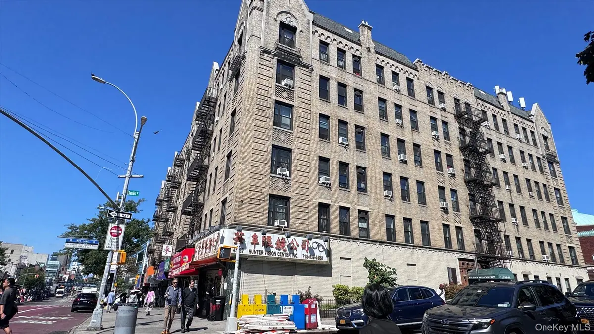 136-05 Sanford Ave #4A, Flushing, NY 11355