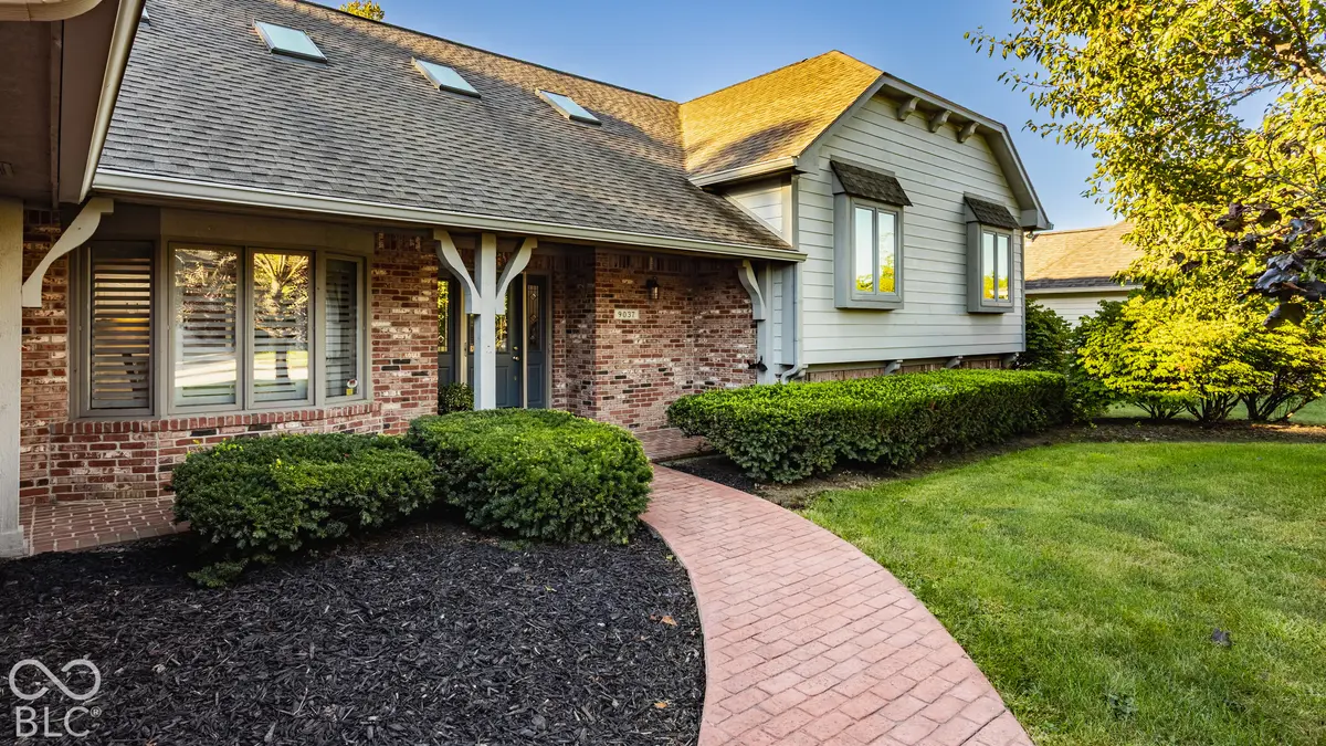 9037 Pinecreek WAY, Indianapolis, IN 46256