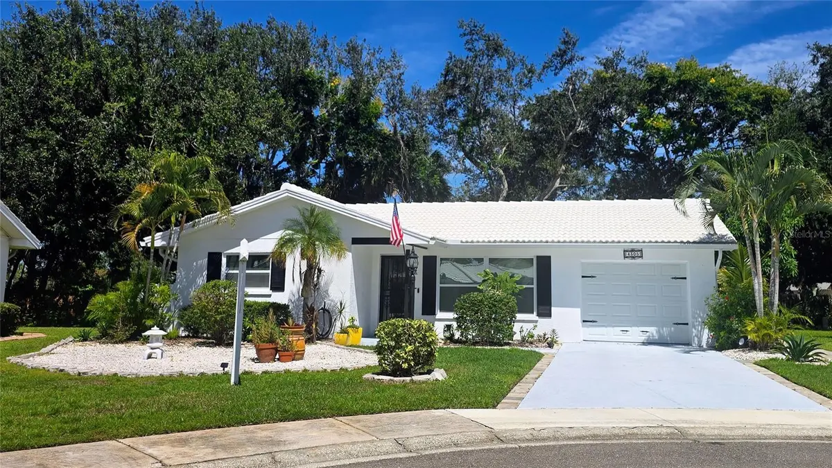 4305 CHINABERRY CIR, Bradenton, FL 34208