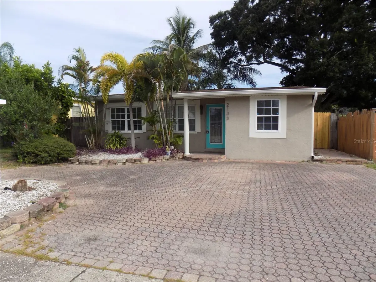 2133 43RD AVE N, St Petersburg, FL 33714