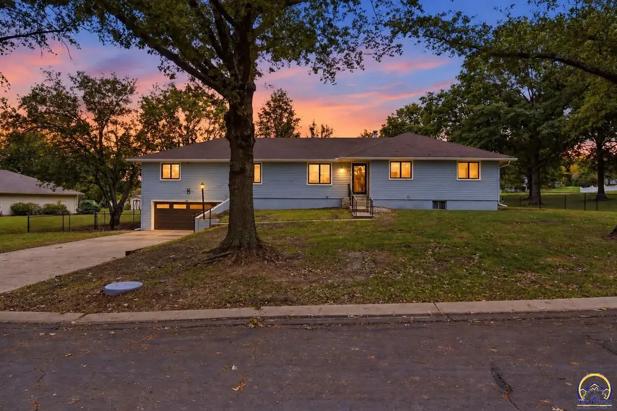 3600 NW 44th Ter, Topeka, KS 66618