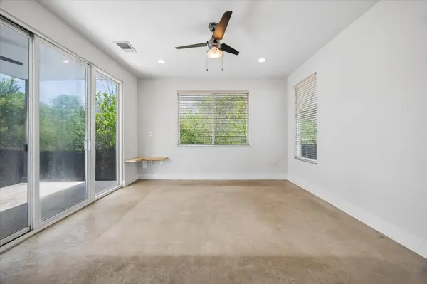 1182 Ridgeway DR #B, Austin, TX 78702
