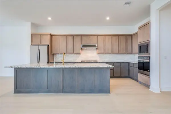 2217 Sondrio BND, Leander, TX 78641