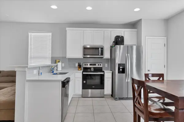 128 Quiet Man DR, Jarrell, TX 76537