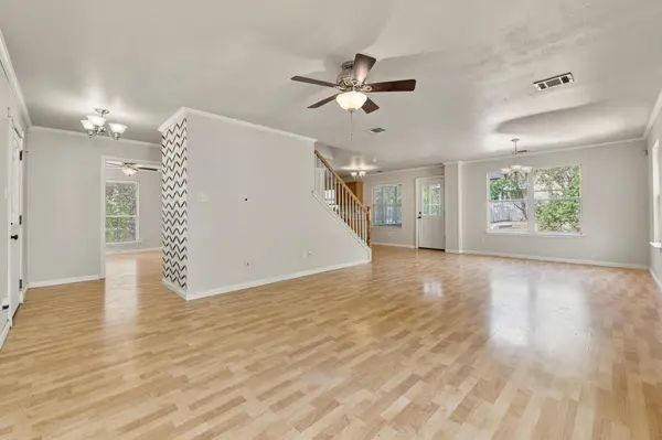 5801 McNaughton N, Kyle, TX 78640