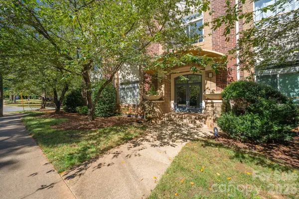 404 N Laurel AVE, Charlotte, NC 28204
