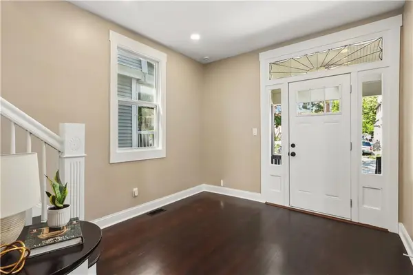 49 E 32 ST, Kansas City, MO 64111