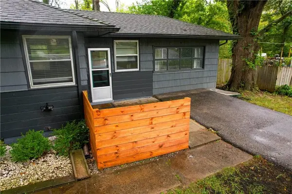 5414 NE Carmel RD, Kansas City, MO 64119