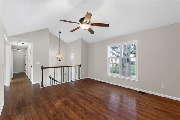 15413 W 152nd ST, Olathe, KS 66062