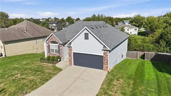 1104 NW 91st TER, Kansas City, MO 64155