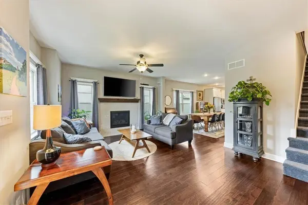 203 N Franklin ST, Raymore, MO 64083