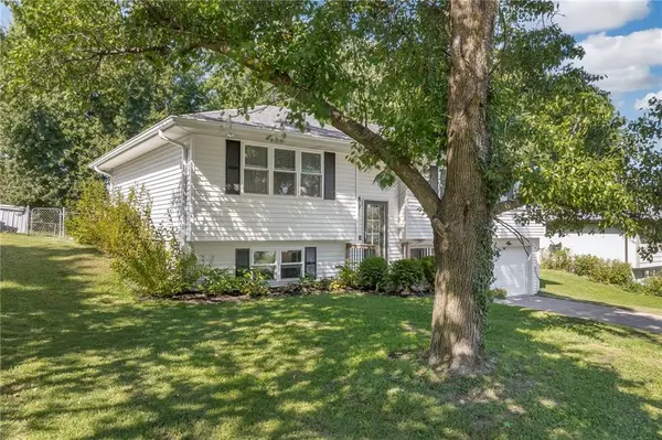 6214 N 23rd Street TER, Country Club, MO 64505