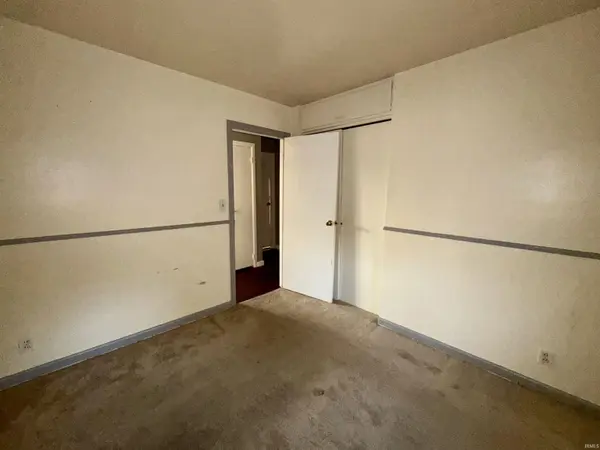 705 Lynnwood DR, Logansport, IN 46947-3816