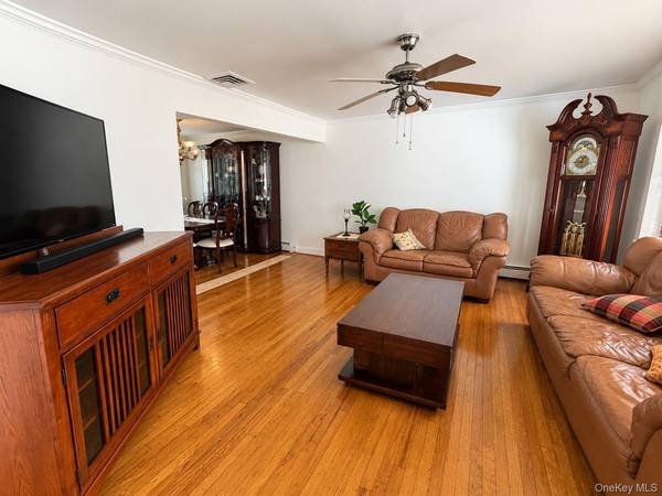 1745 Bellmore AVE, Bellmore, NY 11710