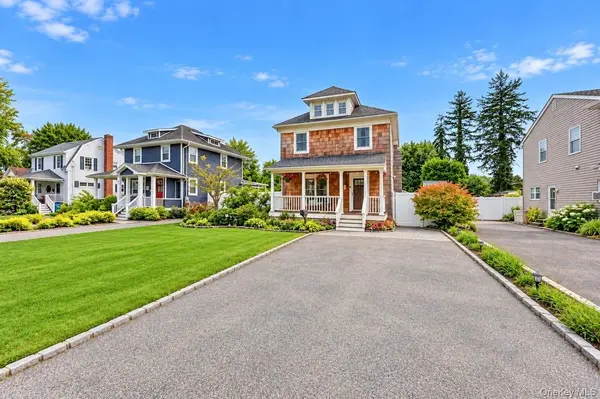 52 Lee AVE, Patchogue, NY 11772