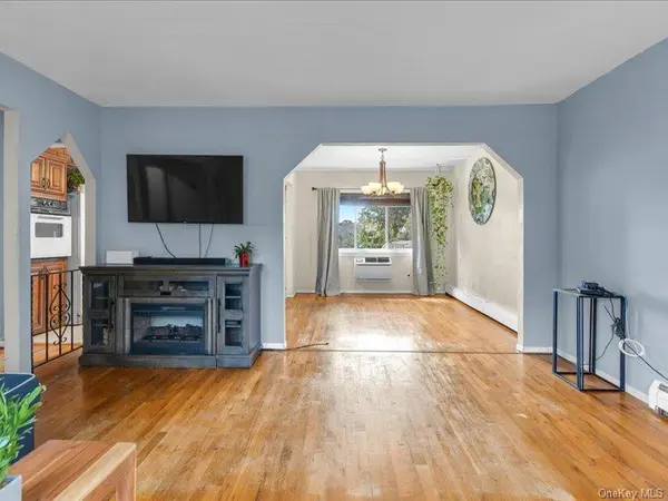 270 Browns RD, Nesconset, NY 11767