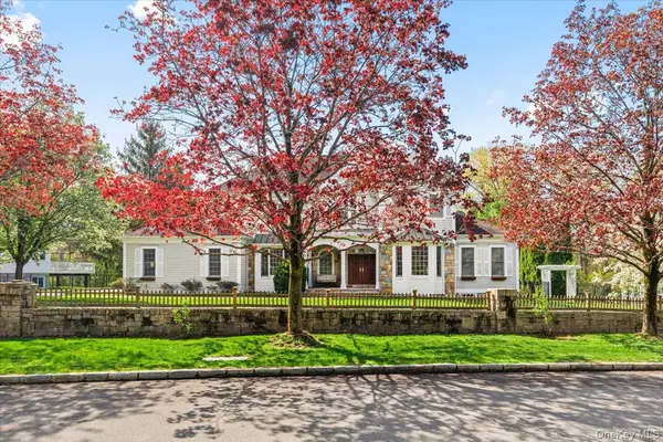 68 Stonewall CIR, West Harrison, NY 10604