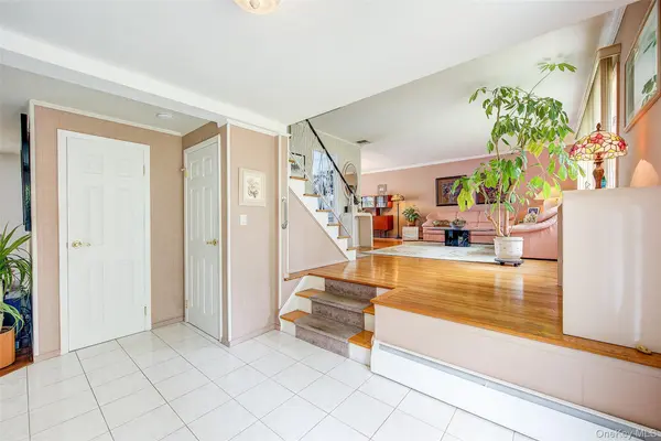 133 Kings HWY, Hauppauge, NY 11788