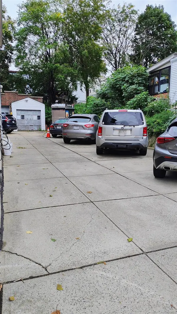 15-09 120 ST, College Point, NY 11356