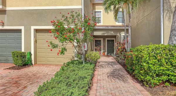 7927 MOONSTONE DR #26-102, Sarasota, FL 34233