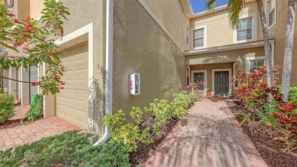 7927 MOONSTONE DR #26-102, Sarasota, FL 34233