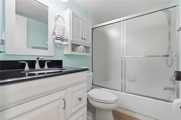 3281 BENEVA RD #104, Sarasota, FL 34232