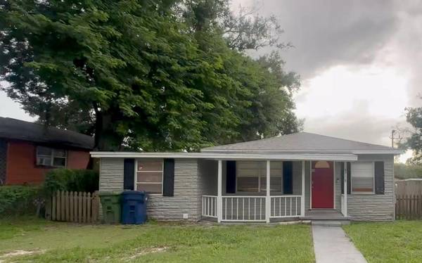8718 N MANDARINE PL, Tampa, FL 33617