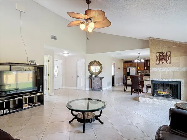 1051 ALAMEDA DR, Longwood, FL 32750