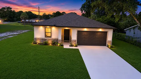 460 GRENADIER AVE NW, Palm Bay, FL 32907