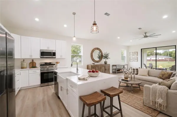 460 GRENADIER AVE NW, Palm Bay, FL 32907
