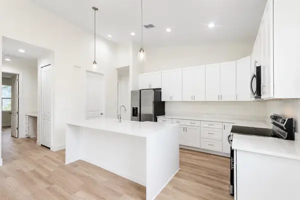460 GRENADIER AVE NW, Palm Bay, FL 32907
