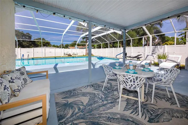 14803 SUNSET DR, Largo, FL 33774