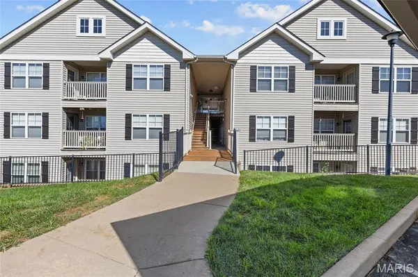 422 Bramblett HLS, O'fallon, MO 63366