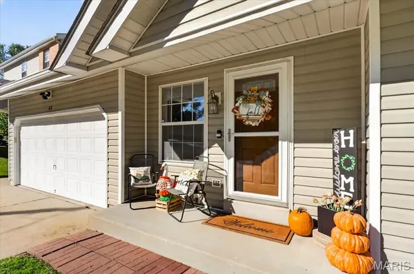 43 Lansing AVE, Maryland Heights, MO 63043