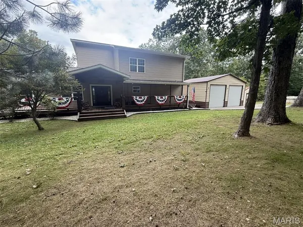 10421 Apke LN, Catawissa, MO 63015